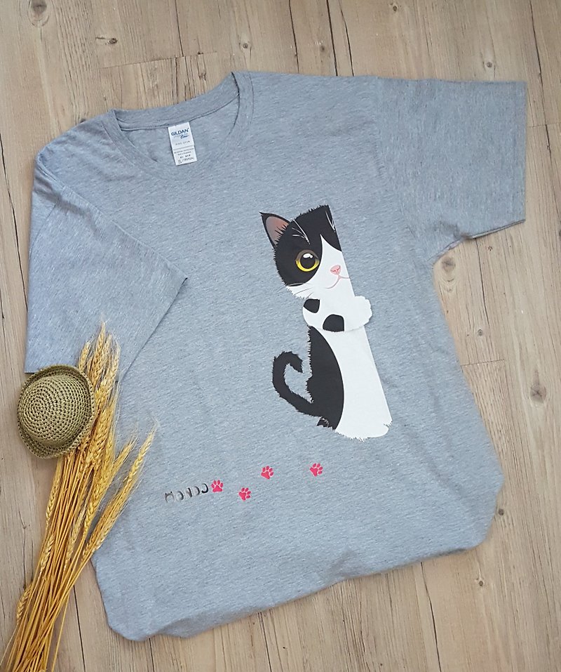 Peeping cat gray T-shirt/clothes/T-shirt - Women's T-Shirts - Cotton & Hemp Multicolor