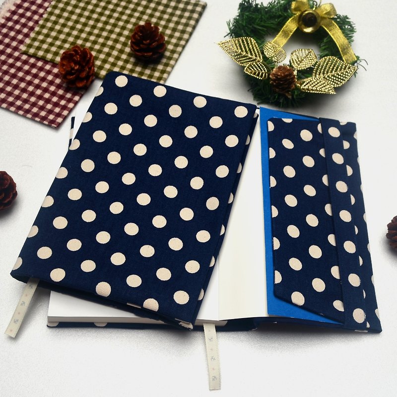 Button spot - blue book cover with bookmark handmade canvas - สมุดบันทึก/สมุดปฏิทิน - ผ้าฝ้าย/ผ้าลินิน สีน้ำเงิน