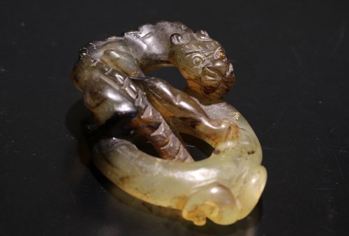 古玉石 高古玉 天然石 彫刻 龍紋 古玉/老玉汉代螭虎螭龙高浮雕透雕和田玉籽料玉璧