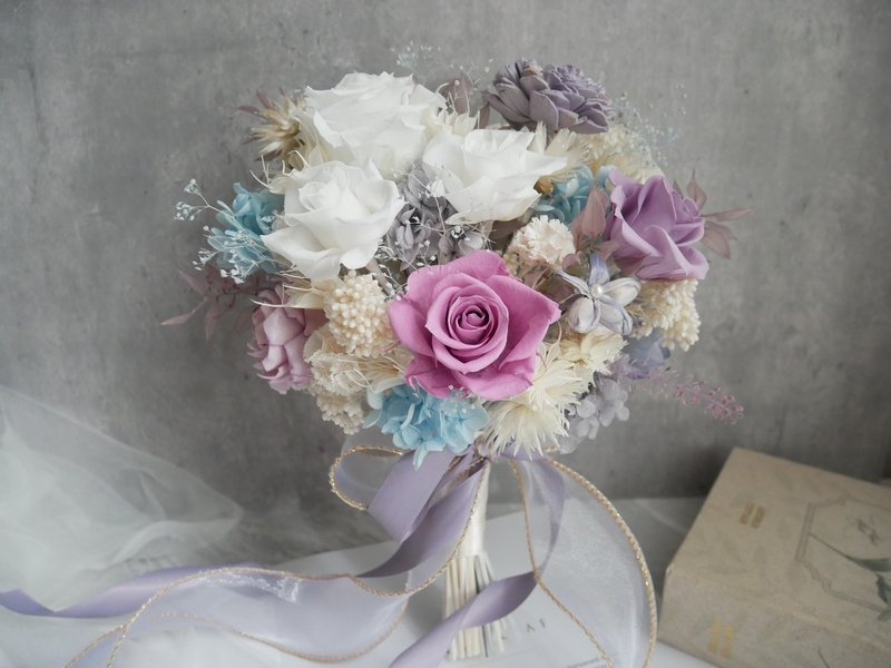 韓式不凋捧花【純白藍紫】永生捧花/拍婚紗/婚禮捧花 - 乾燥花/永生花 - 植物．花 白色