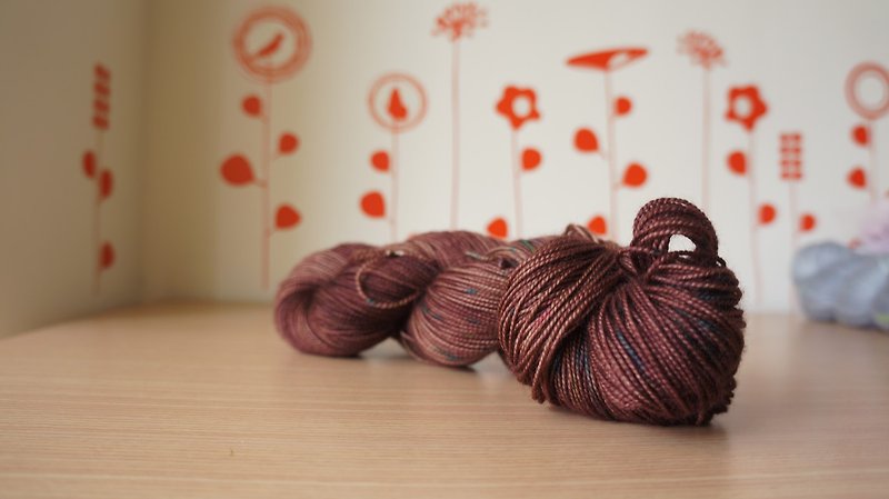 Hand dyed the line. Savory chocolate - Knitting, Embroidery, Felted Wool & Sewing - Wool 
