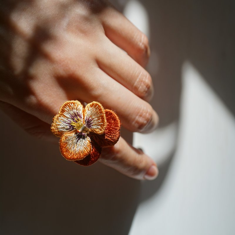 Viola Embroidery Ring Orange - แหวนทั่วไป - งานปัก สีส้ม