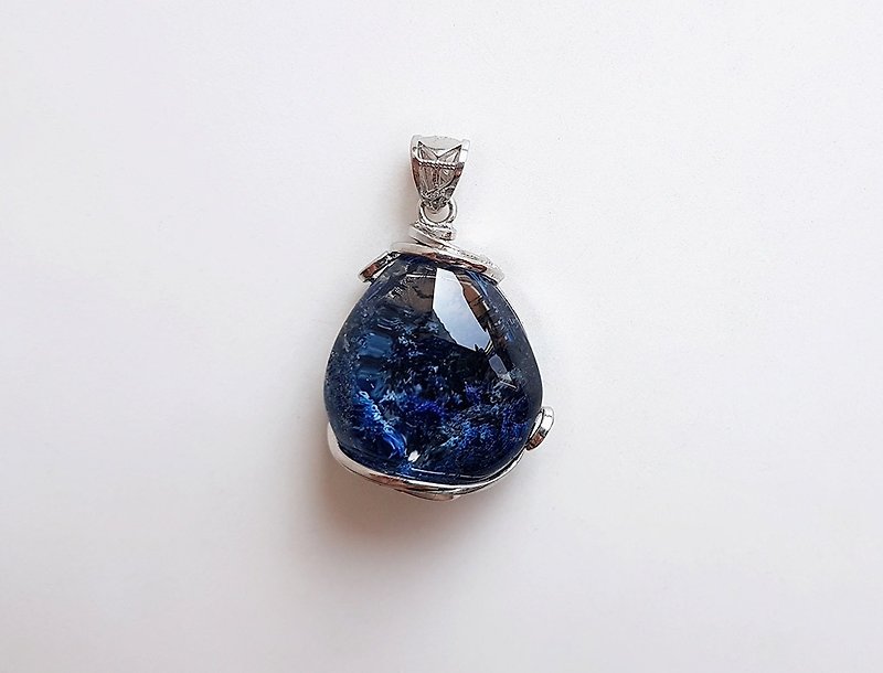 [Gemstones] mysterious forest natural ores color ghost crystal crystal necklace pendant - Necklaces - Gemstone Blue