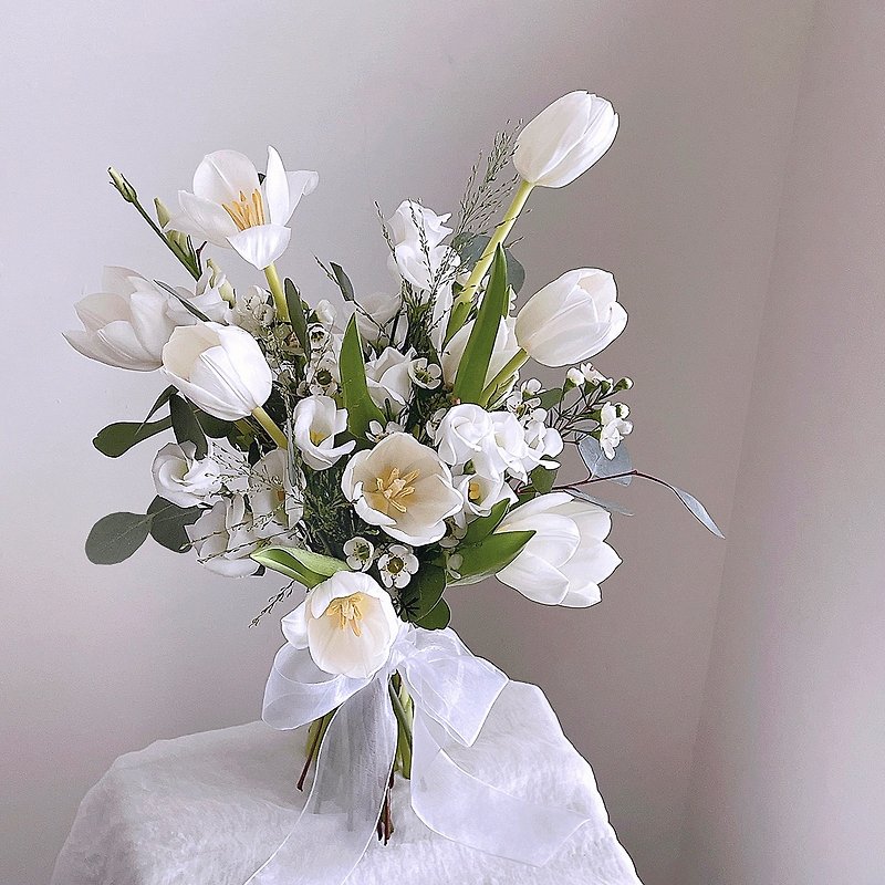 植物．花 其他 白色 - 【鮮花】白綠色鬱金香洋桔梗韓式鮮花捧花