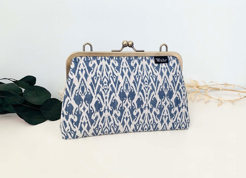 Blue cowboy with gray flowers clasp frame bag/with chain/ cosmetic bag - Messenger Bags & Sling Bags - Cotton & Hemp Blue