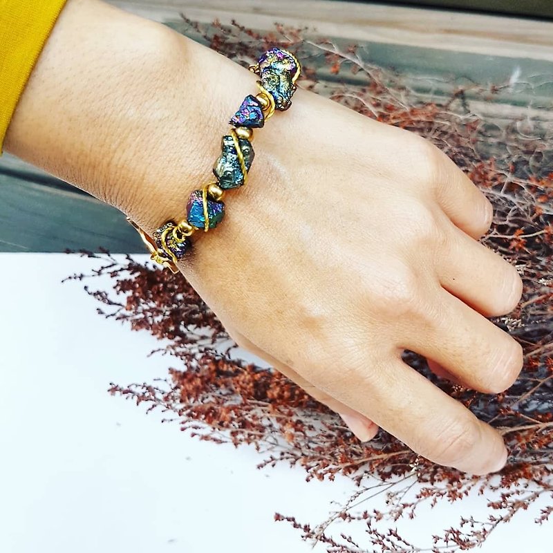 Copper hand made _ rainbow color quartz stone irregular shape _ bracelet _ necklace dual-use models (large) - Bracelets - Gemstone Multicolor