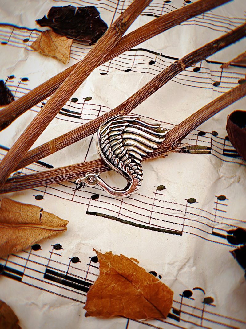 [Animal series] swan 925 sterling silver pendant (without chain) - สร้อยคอ - เงินแท้ สีเงิน