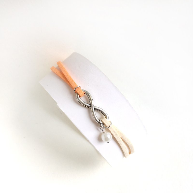 Handmade Infinity Bracelets – orange limited - สร้อยข้อมือ - วัสดุอื่นๆ สีส้ม