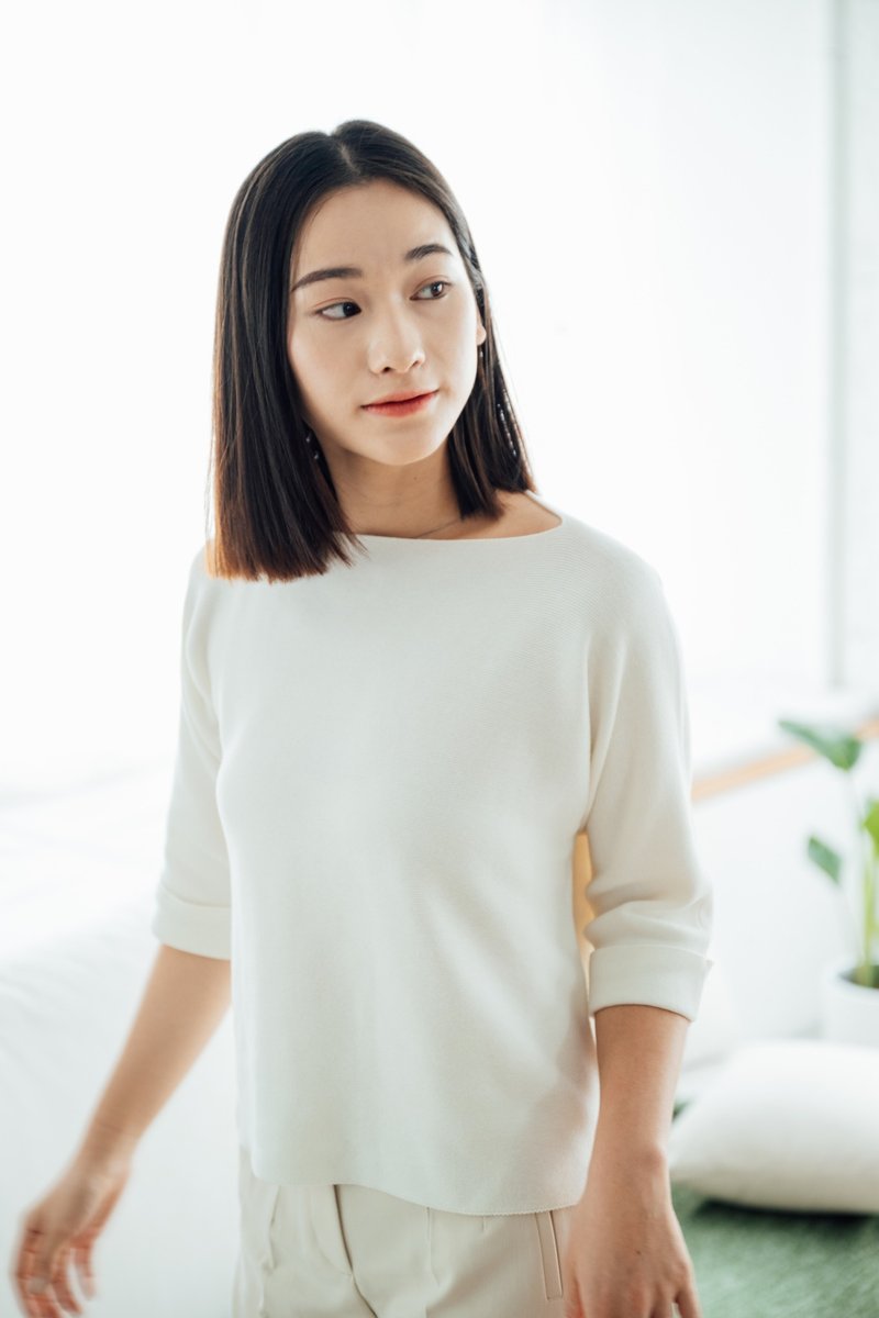 EVOPURE+ SEAWOOL Seamless Knit Top Elegant White - เสื้อผู้หญิง - วัสดุอื่นๆ ขาว