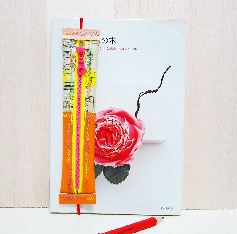 相機迷-橘色防水書籤筆袋-B5 Waterproof Bookmarks pencil case - 鉛筆盒/筆袋 - 防水材質 多色