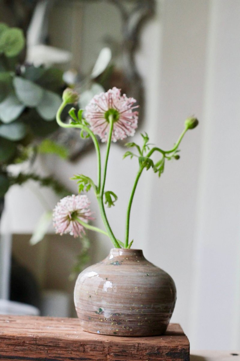 手拉坏星球風陶瓷花瓶/花器 - 花瓶/花器 - 陶 多色