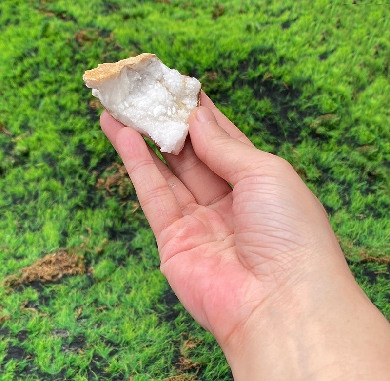 天然原礦可愛冰雪瑪瑙白晶花球簇 消磁淨化 療癒 開運 淨化 原礦 - 擺飾/家飾品 - 水晶 多色