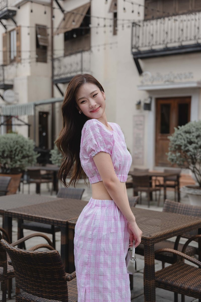 BIRUCHU PINK SCOTTO SET: Set of shirt + skirt, no ironing fabric, pink color, short board top, long sleeves - 洋裝/連身裙 - 其他材質 粉紅色