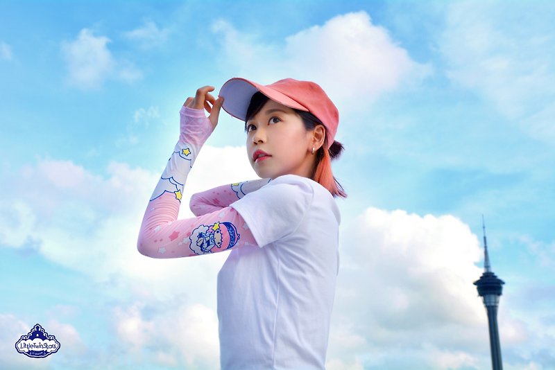 Sun protection ice sleeve gloves Little Twin stars and O-moon Macau joint limited pink - ถุงมือ - ไฟเบอร์อื่นๆ หลากหลายสี