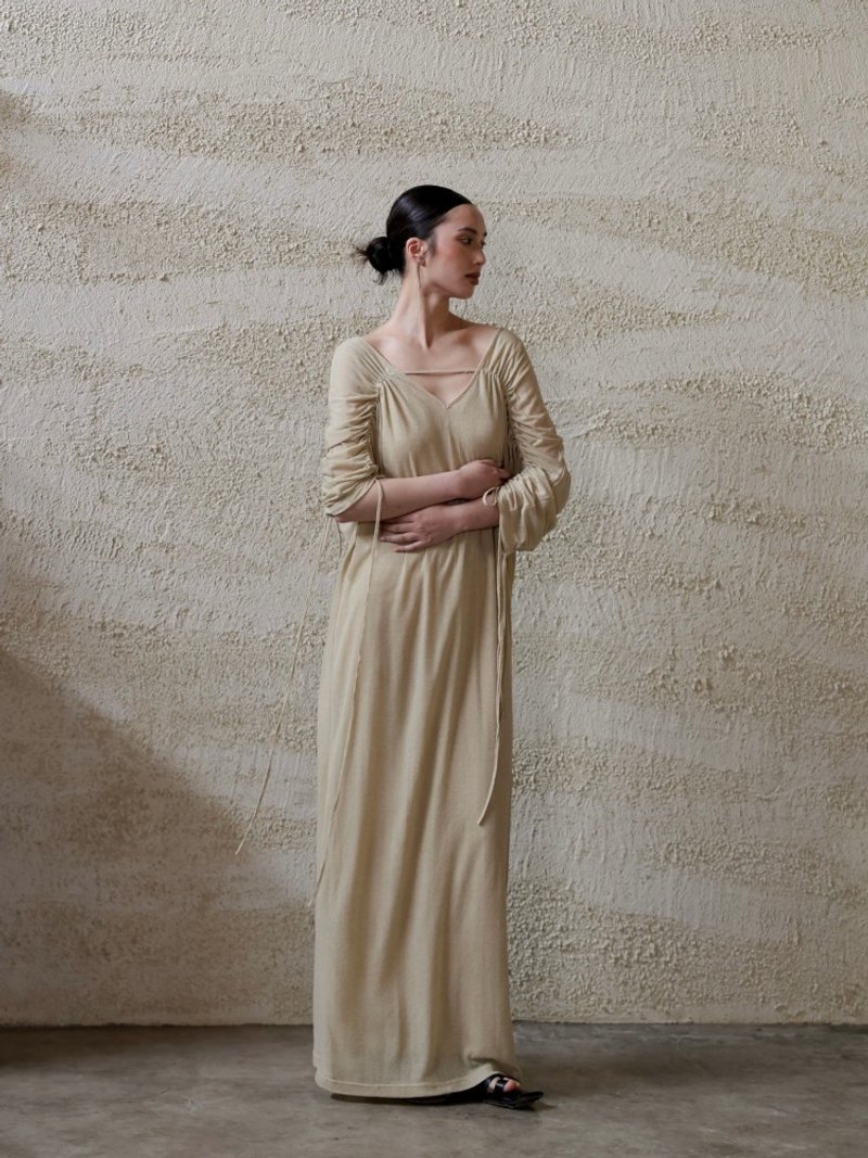 法式極簡 / 蝙蝠袖針織長袖連身裙 / 背心連身裙兩件套 - 洋裝/連身裙 - 其他材質 