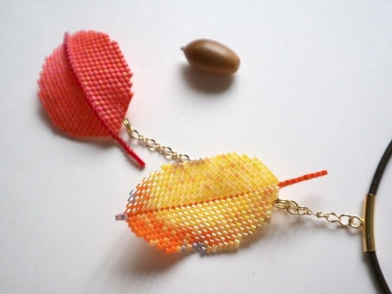 秋の桜のネックレス 黄　葉 リーフ リアル 紅葉 もみじ カラフル イエロー オレンジ 森 雑木林 さくら サクラ ペンダント 風景 景色 旅行 千鳥ヶ淵 東京 - 項鍊 - 玻璃 黃色