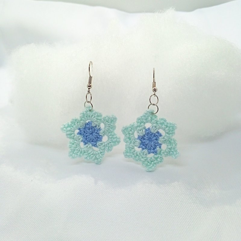 Winter Frost Knitting Earrings/Handmade/Crochet/Ear Stitch/ Clip-On/Winter/Snow/Gift - Earrings & Clip-ons - Cotton & Hemp Blue