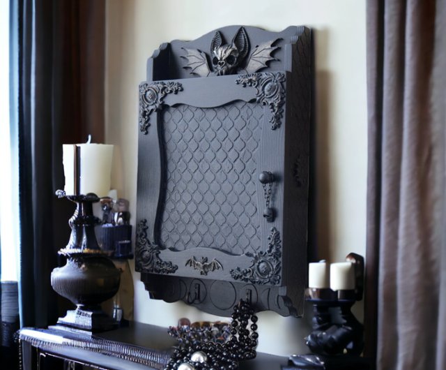 Silver bat tissue top box cover //gothic tissue box//gothic tissue box cover//Haunted Mansion style decor//gothic bath decor//bat bathroom decor