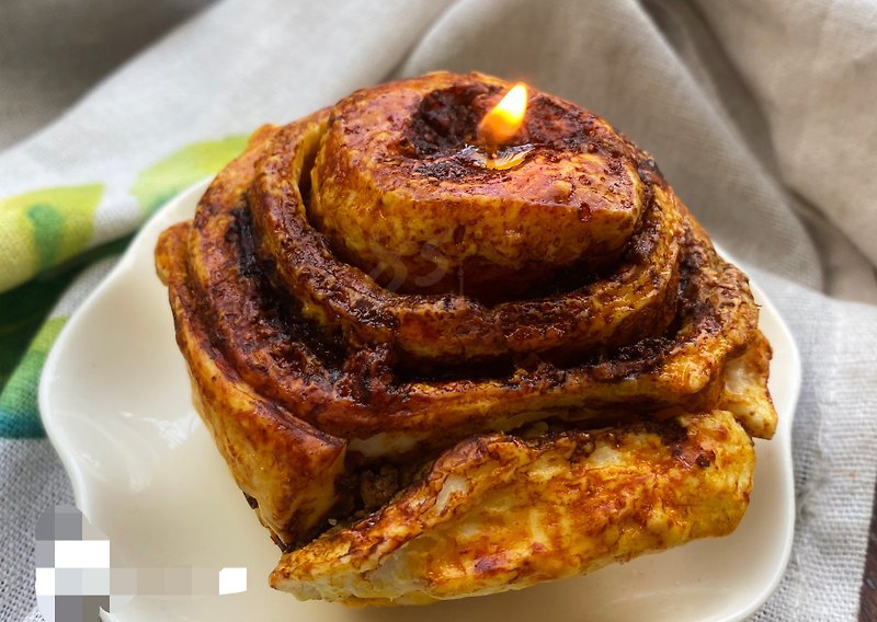 Simulation cinnamon roll candle - Candles & Candle Holders - Wax 