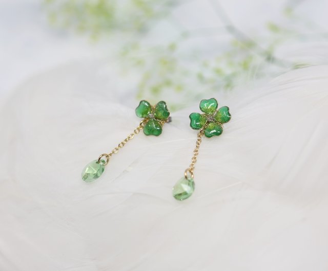 lucky clover earrings