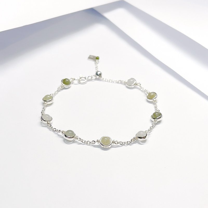 Dot Dot_Natural Burmese Jade_Adjustable Sterling Silver Bracelet - สร้อยข้อมือ - เงินแท้ สีเขียว