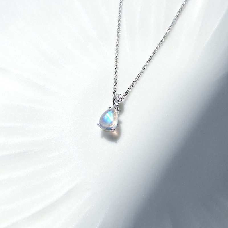 / The direction of the heart/ Stone 925 Sterling Silver Natural Stone Necklace Necklace - Necklaces - Sterling Silver Blue