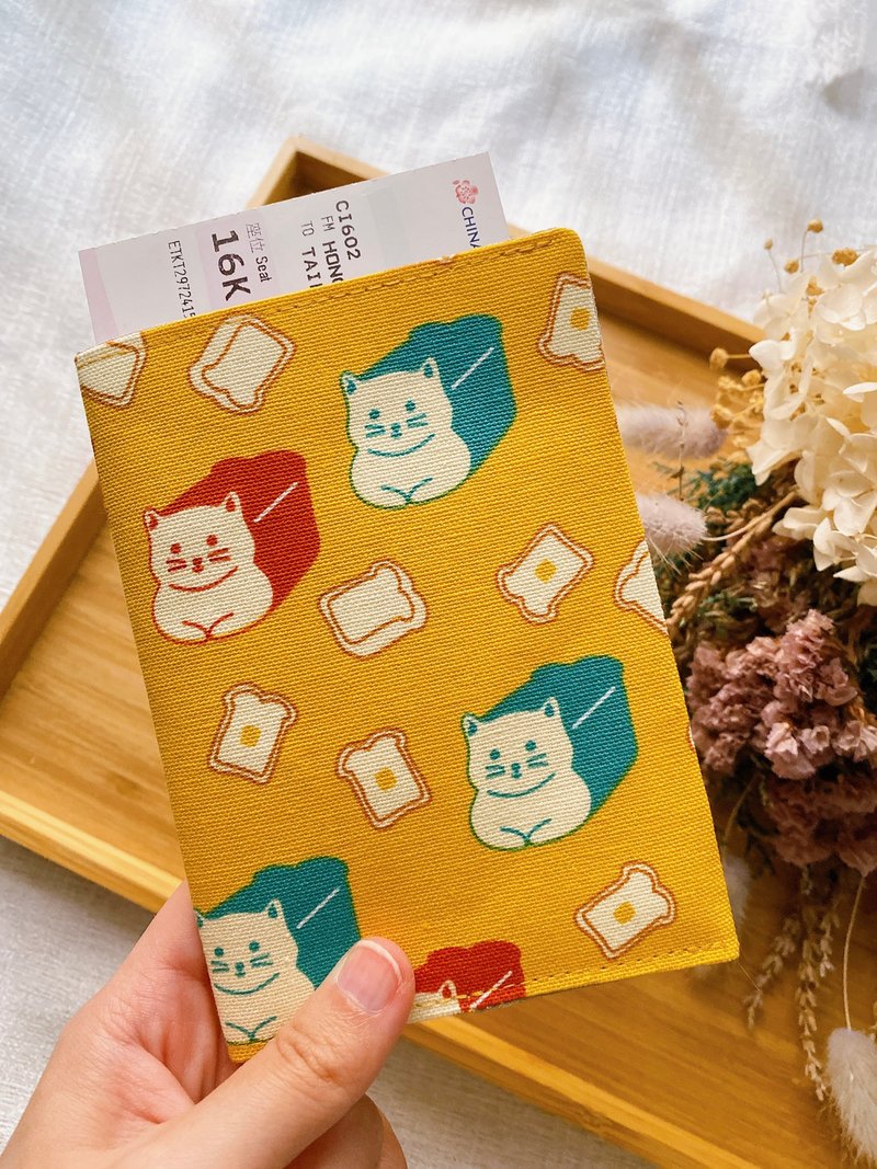 護照套 Passport Holder 護照夾 護照收納 折手手土司貓款 - 護照夾/護照套 - 棉．麻 