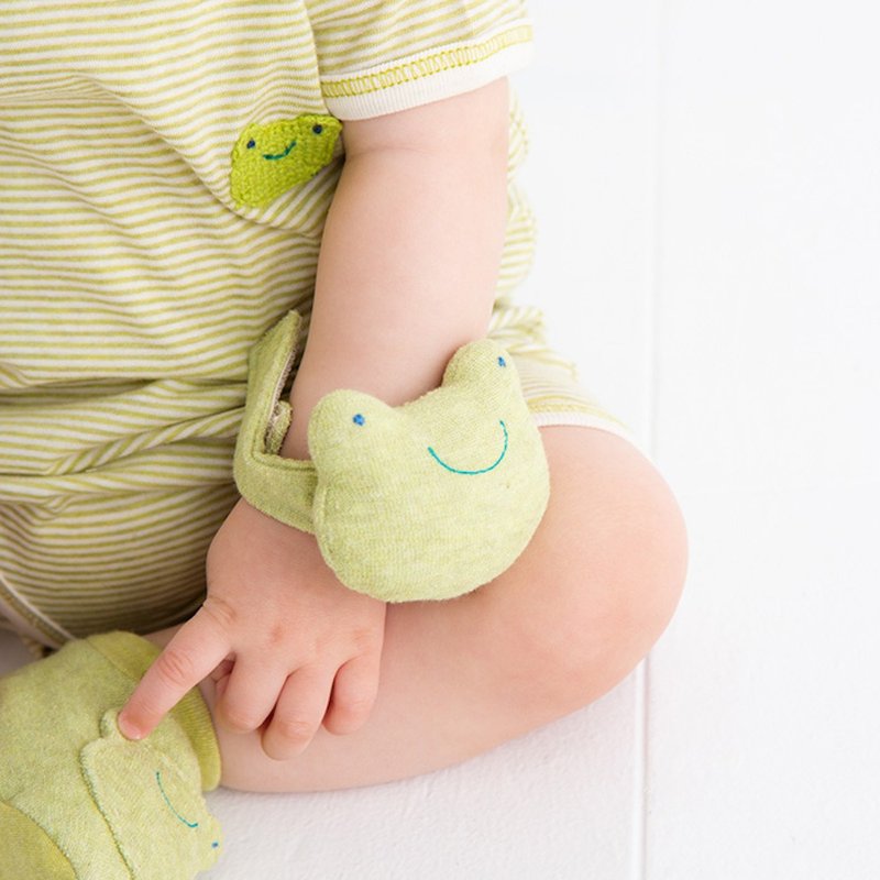 Y-1359 100% Organic Cotton Wrist-type rattle Frog Made in Japan - เครื่องประดับ - ผ้าฝ้าย/ผ้าลินิน สีเขียว