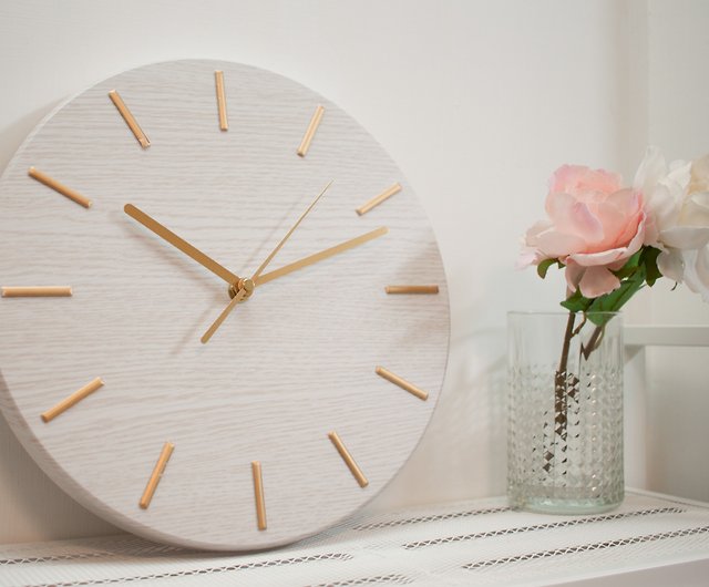 Silent Sweep Movement White Hands Round Yellow & White Clock White Backed 