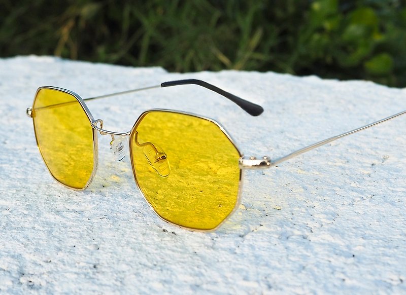 Sunglasses│Vintage Polygon│Black Frame Black Lens│UV400 Protection│2is NazY - กรอบแว่นตา - โลหะ สีเหลือง