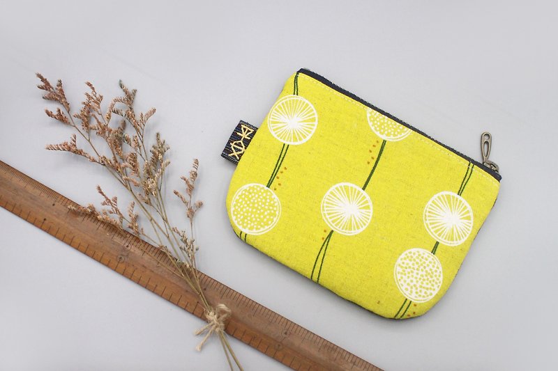 Ping Le Xiao Le Bao - Xiangmian tablets, feel Japan cotton linen, small wallet - กระเป๋าสตางค์ - ผ้าฝ้าย/ผ้าลินิน สีเหลือง