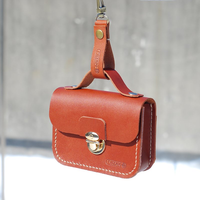 choby mini pouch leather hand-stitched (Brown) - ที่เก็บนามบัตร - หนังแท้ สีนำ้ตาล
