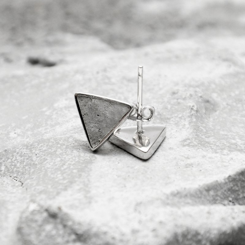灰水泥三角形耳環(銀/玫瑰金) | 幾何系列 - 耳環/耳夾 - 水泥 灰色