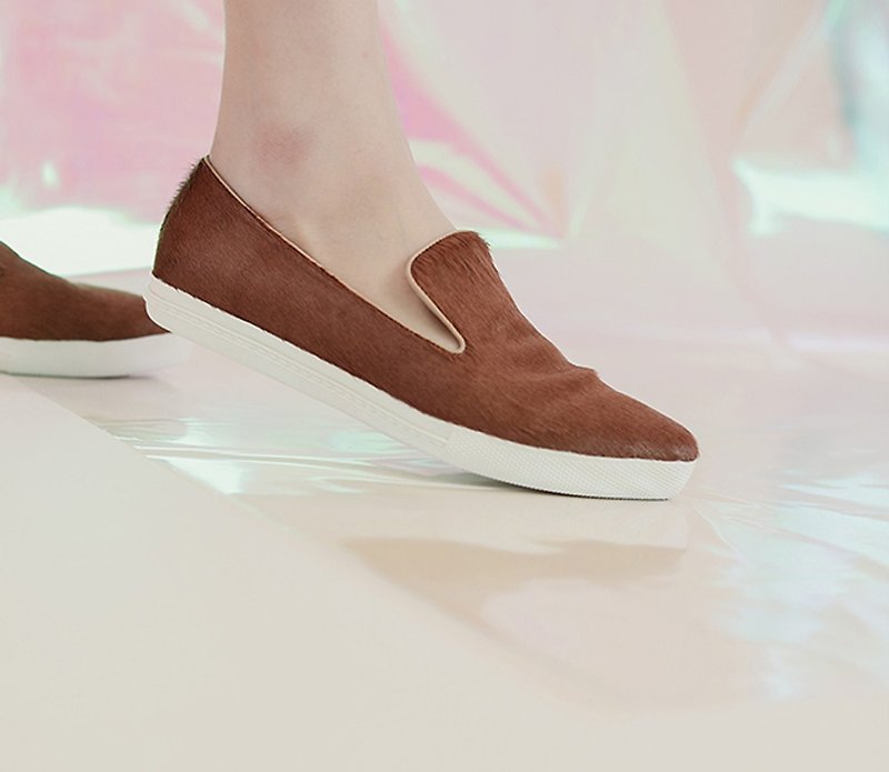 Soft leather pointed leather shoes brown horse hair - รองเท้าลำลองผู้หญิง - หนังแท้ สีนำ้ตาล