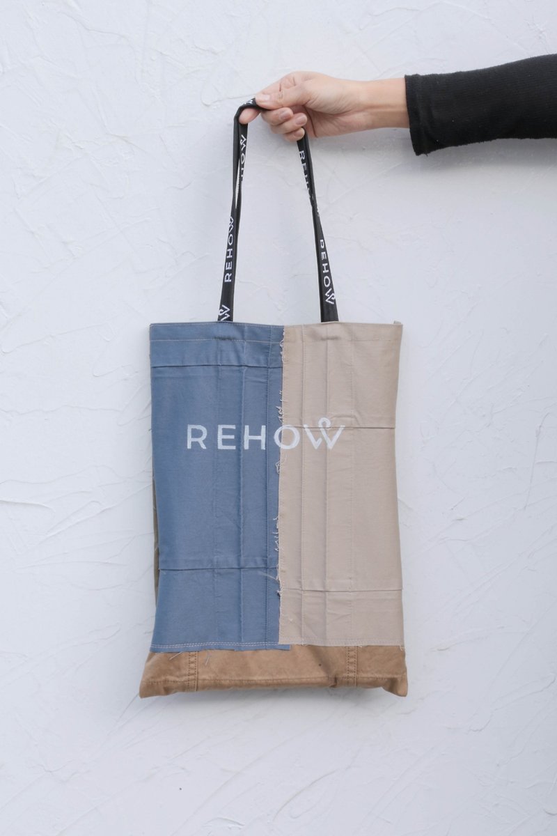 【永續改造】REHOW 設計師手提包_純手工製造 限量商品 橫向絹印 - 手提包/手提袋 - 棉．麻 綠色