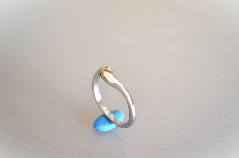 Titanium ring・チタンリング=溶けたかたわれ=７号サービス価格 - 戒指 - 其他金屬 金色