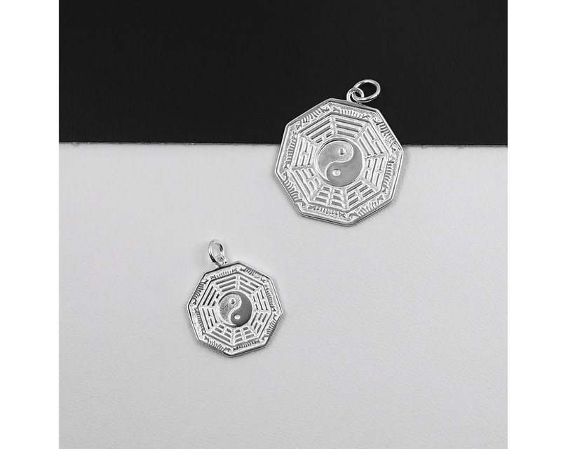 I Bagua I 925 sterling silver pendant - Necklaces - Sterling Silver Silver