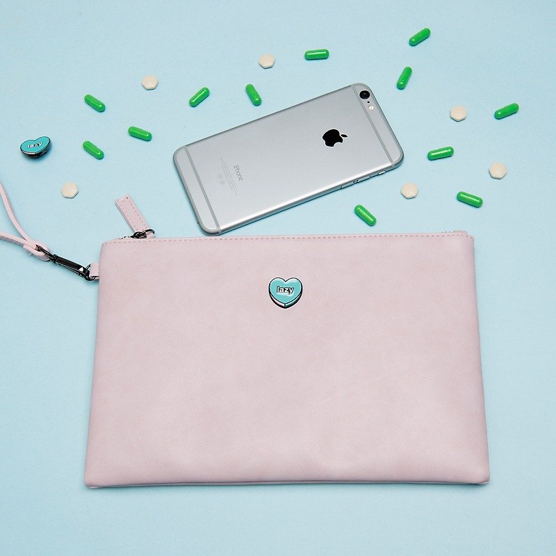 KIITOS moment series flat leather clutch - Heart pills paragraph - Clutch Bags - Paper Pink