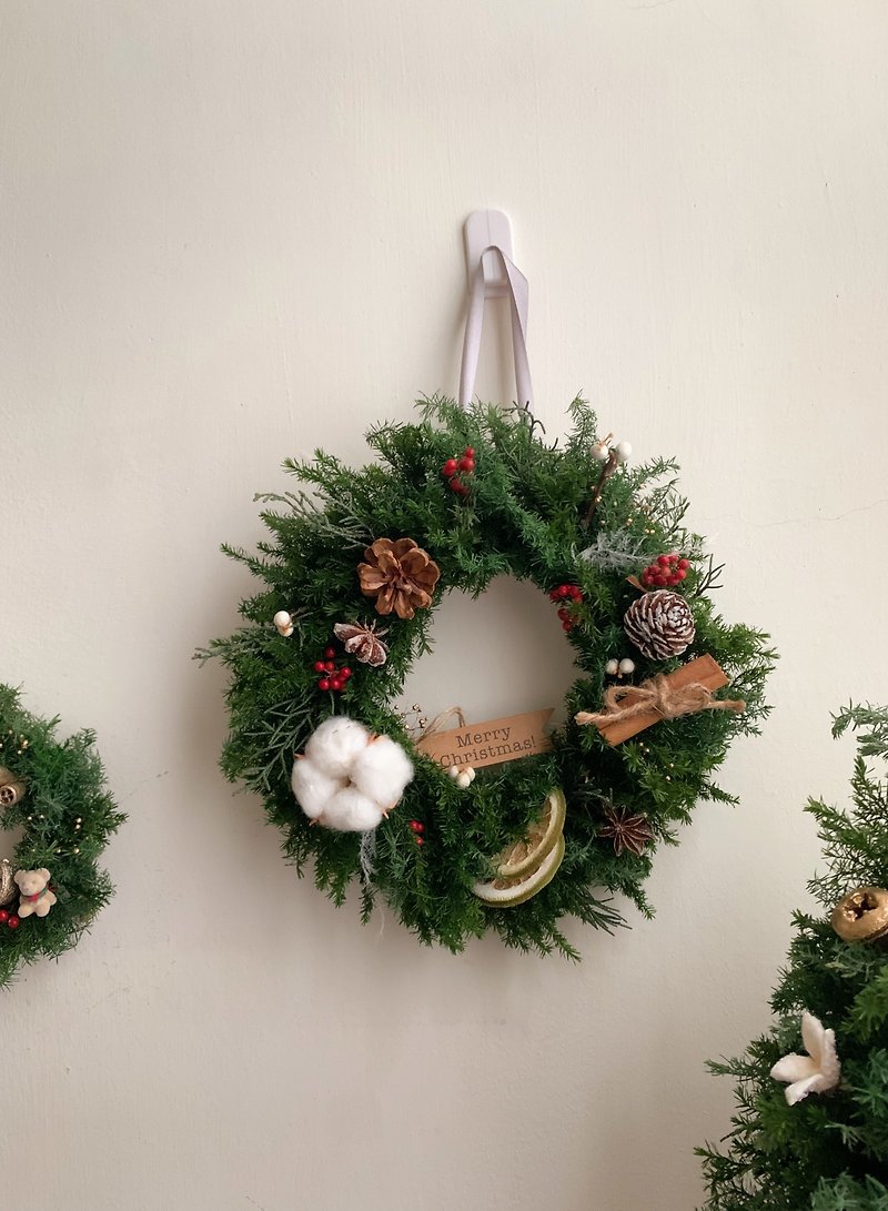聖誕花圈 交換禮物 聖誕禮物 不凋雪松 燈串款 - 乾燥花/永生花 - 植物．花 綠色