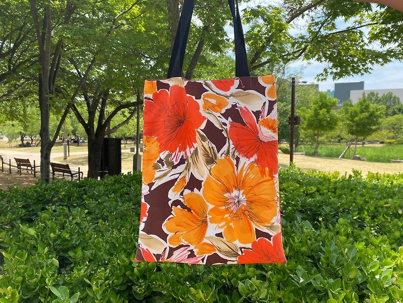Flower tote bag, Shoulder Hand Bag, everyday bag - กระเป๋าถือ - ผ้าฝ้าย/ผ้าลินิน สีส้ม