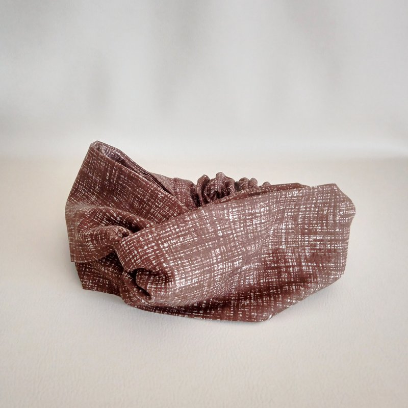 クロスタイプのヘアバンド　ターバン　ブラウンチェック　28 - ヘアバンド．カチューシャ - コットン・麻 ブラウン