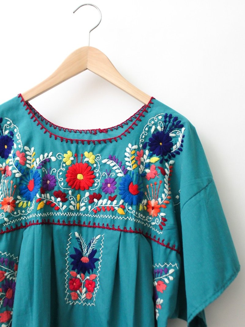 【RE0602MD052】初夏少見藍綠色花朵手工刺繡美國墨西哥刺繡古著洋裝mexican dress - 洋裝/連身裙 - 棉．麻 藍色