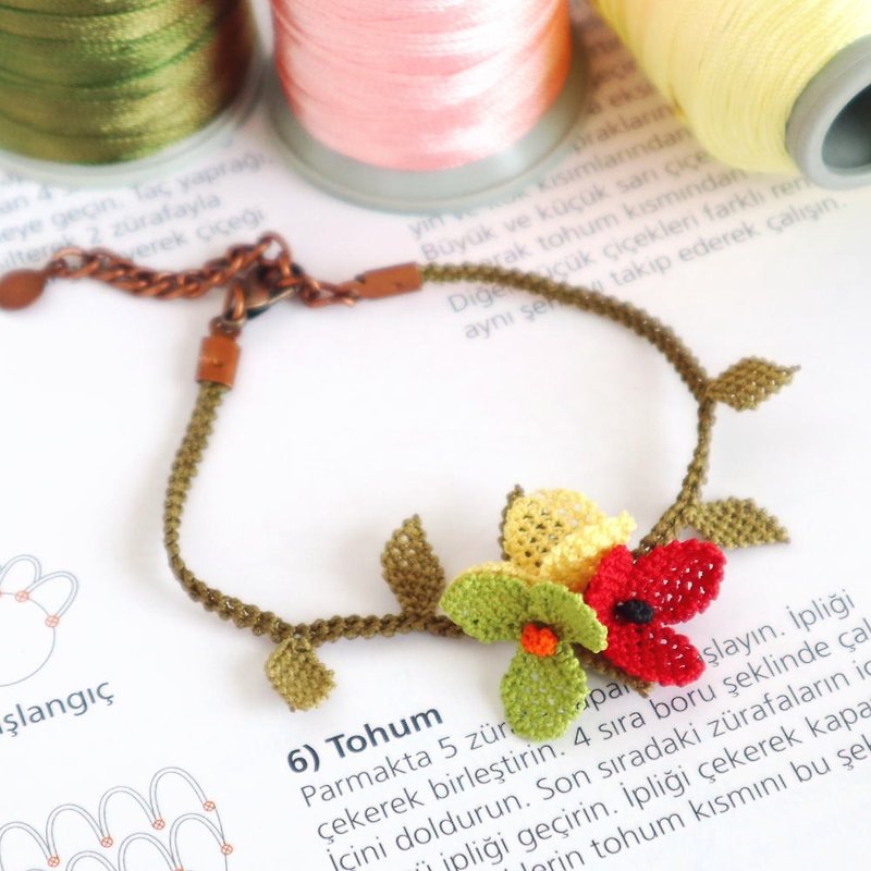 PREMIUM OYA lace Bracelet【FESTIVAL】Sour apple - Bracelets - Other Man-Made Fibers Red