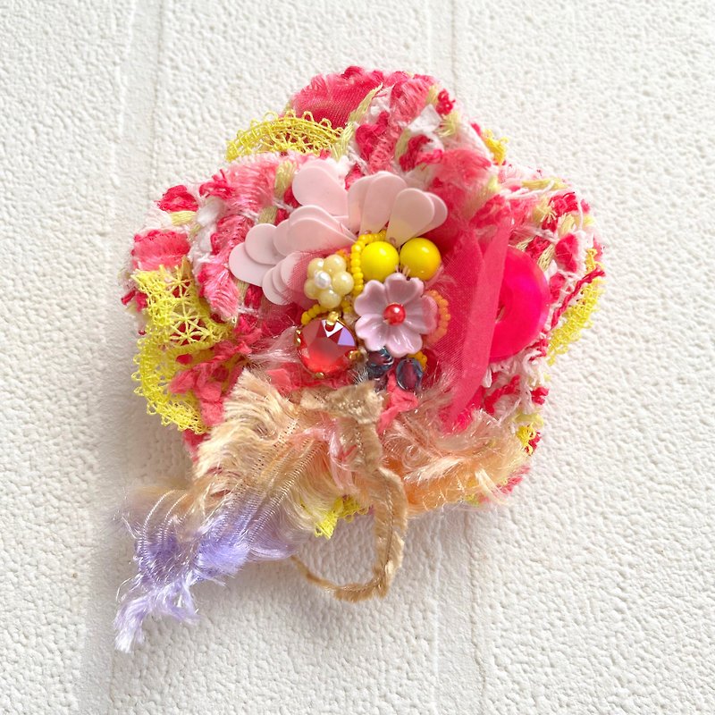Beads Accessary Handmade  Corsage Brooch No.15 - Corsages - Cotton & Hemp Red