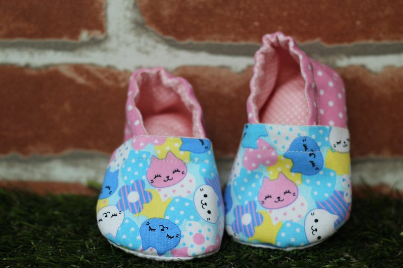 花朵與小貓咪學步鞋<手工鞋> - 童裝鞋 - 棉．麻 粉紅色