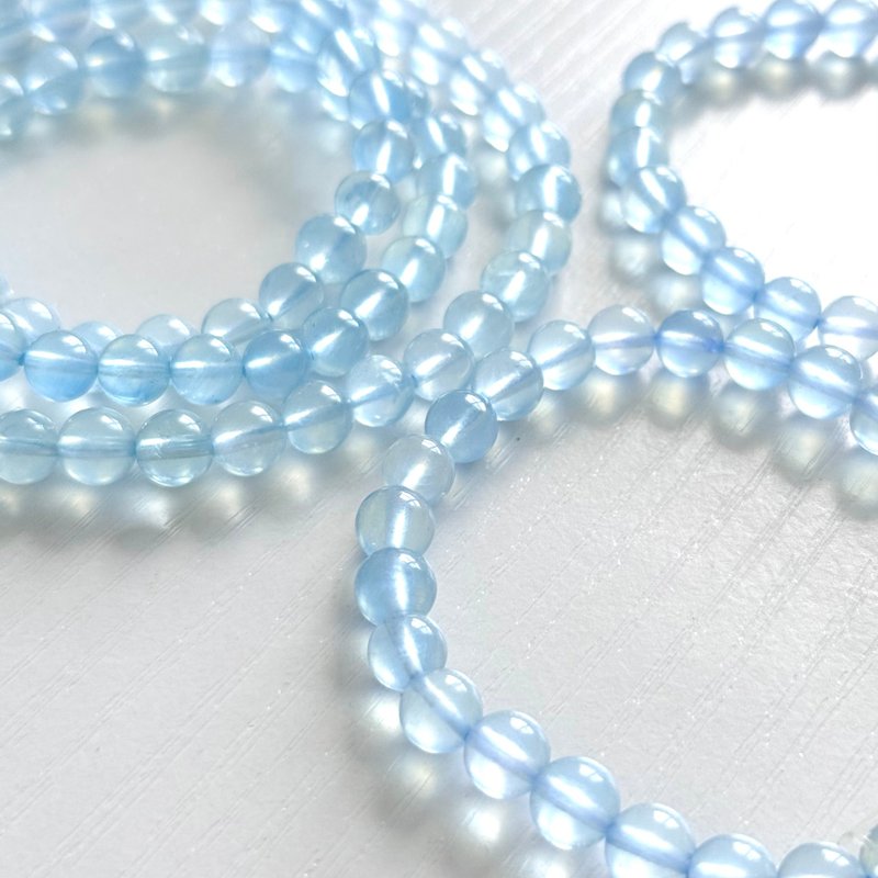 Ice Aquamarine 6MM - Bracelets - Crystal Blue