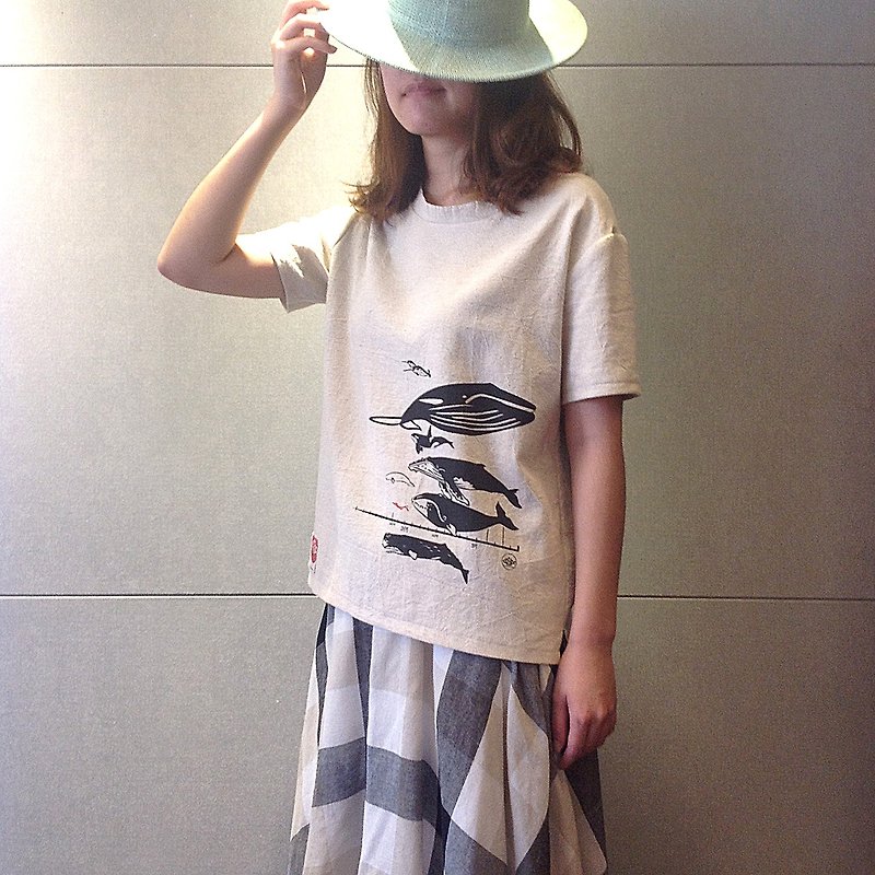 Design No.WH105 - 【Whale Diagram】Handmade T-Shirts - เสื้อฮู้ด - ผ้าฝ้าย/ผ้าลินิน สีกากี