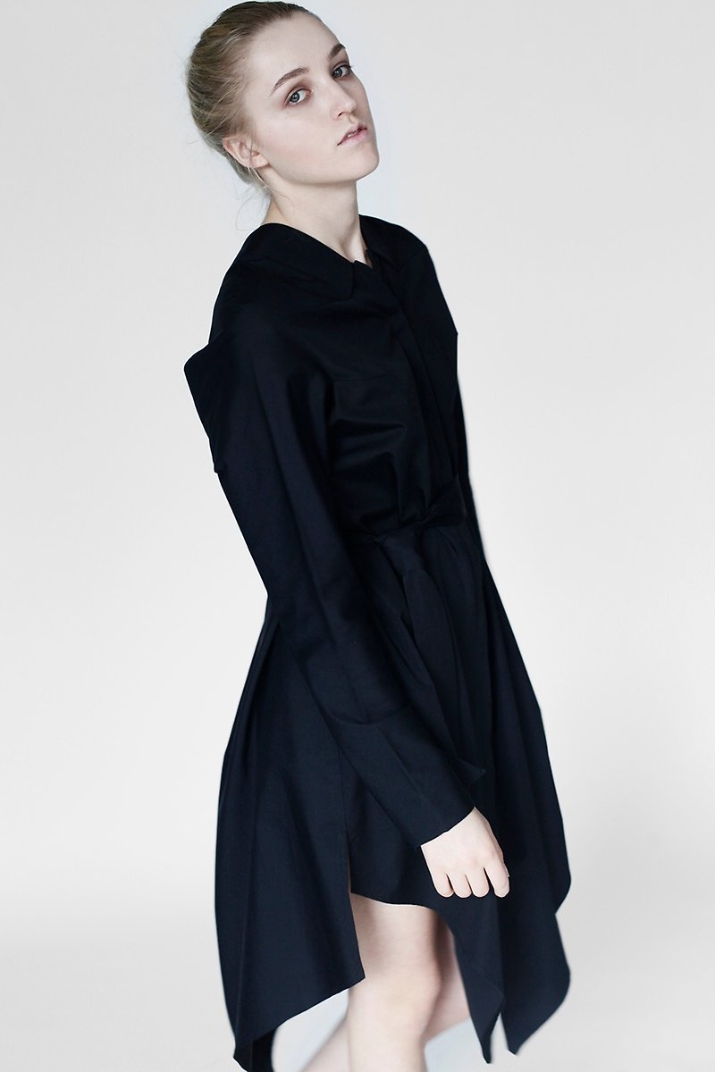 Origami Cotton Midi Shirt Dress <Handmade in Japan> - เสื้อเชิ้ตผู้หญิง - ผ้าฝ้าย/ผ้าลินิน สีดำ