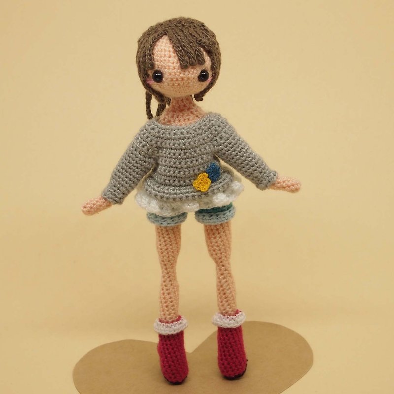 crochet doll/amigurumi/sweatsuit/ponytail hair/like a figure doll - ตุ๊กตา - เส้นใยสังเคราะห์ สีเทา