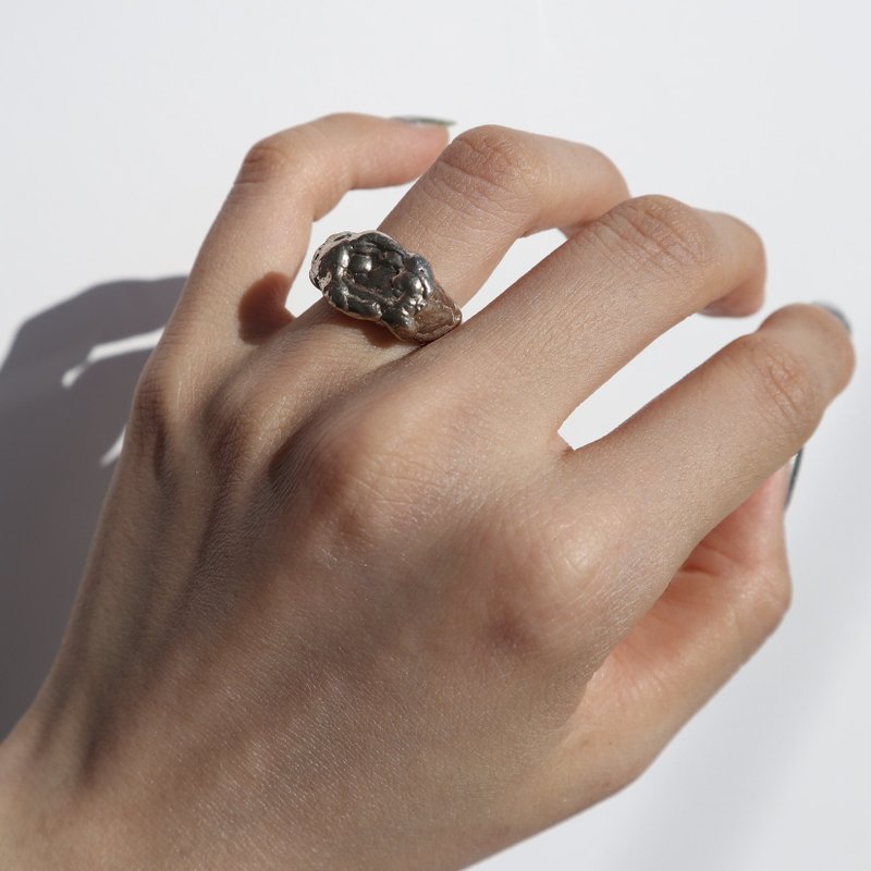 SIGNATURE RING - แหวนทั่วไป - โลหะ สีเงิน